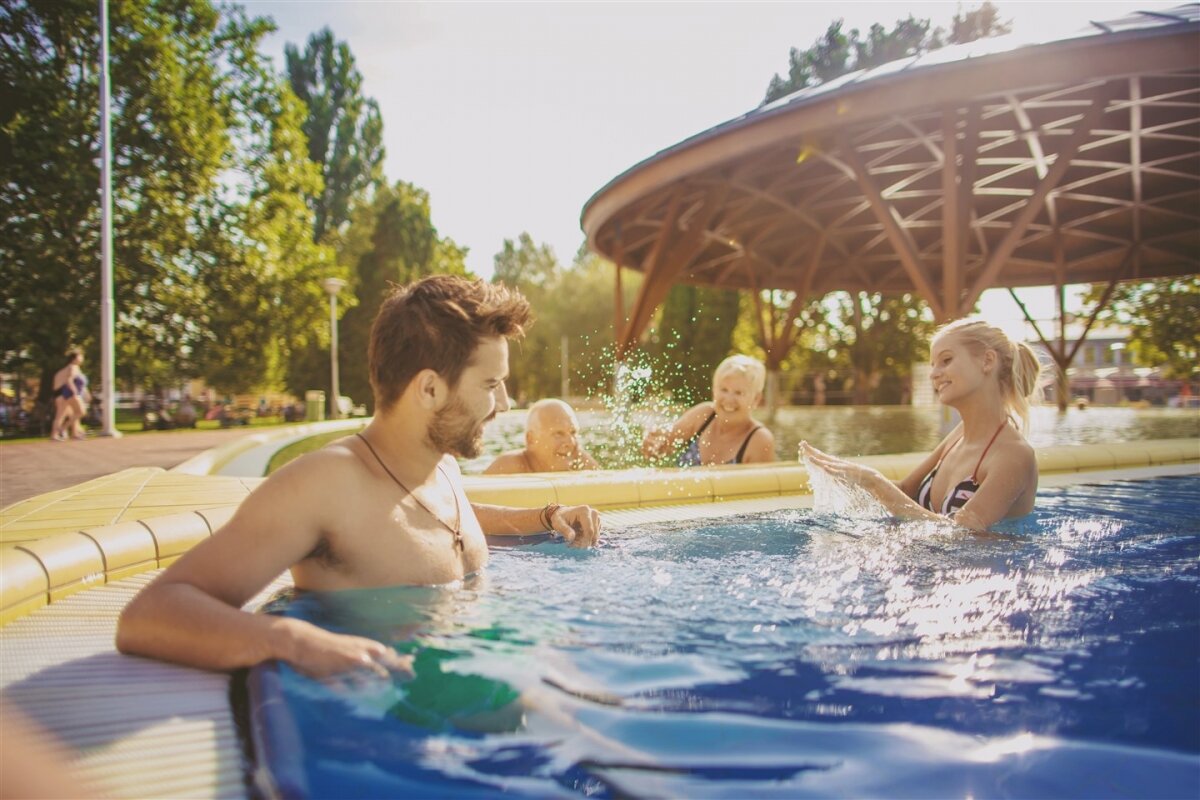 Bükfürdő strand fürdő nyár Balaton összehasonlítás