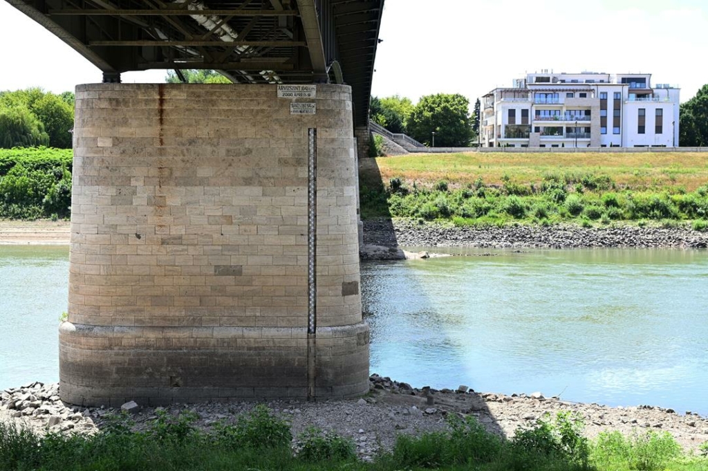 Csontszáraz az ország