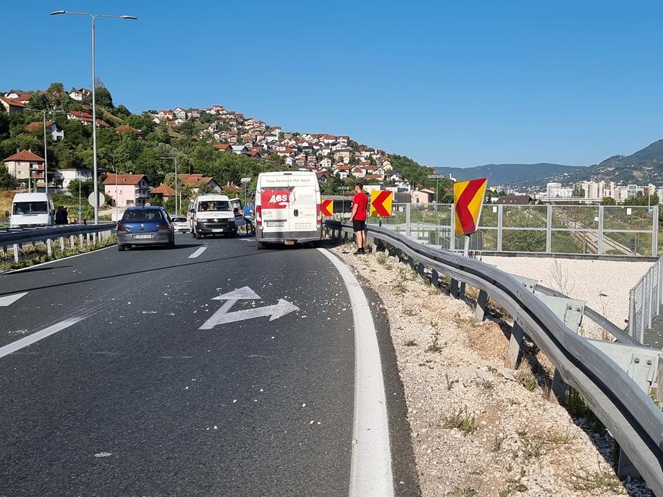 Magyar motoros balesete Szarajevó mellett