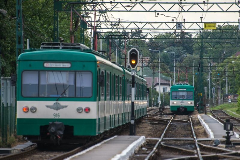 H8 hév metró felújítás