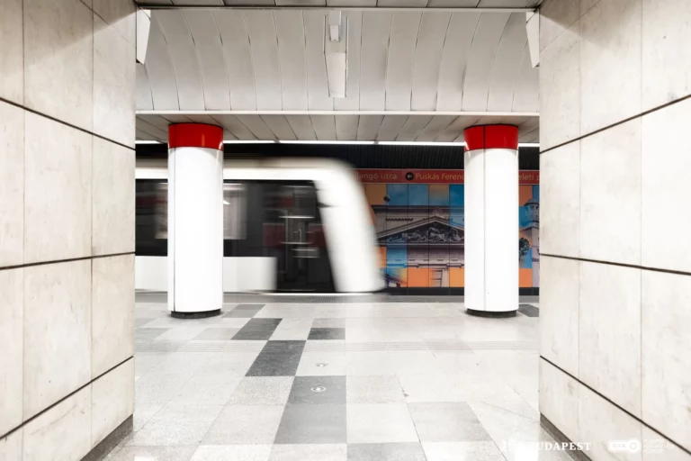 Metró éjjel BKK