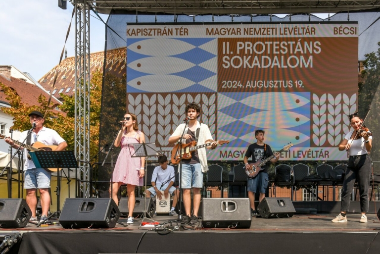 protestáns sokadalom budai vár