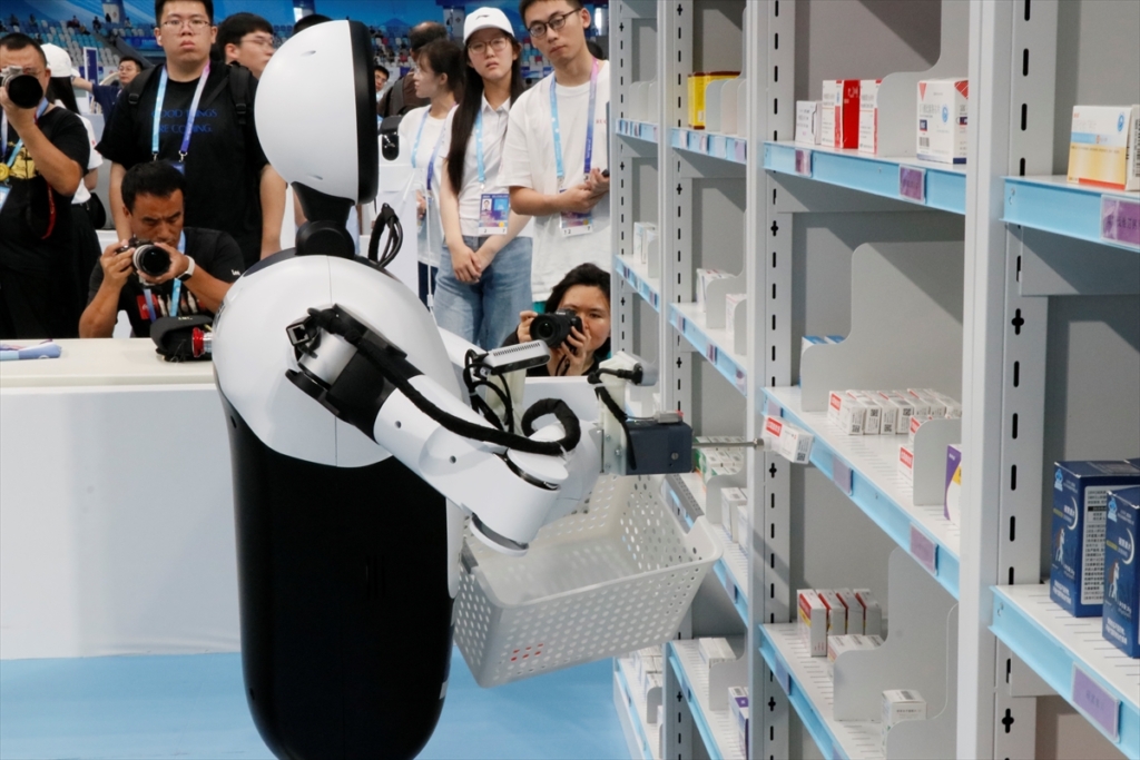 Kína humanoid robot olimpia verseny Peking nemzetközi foci box 