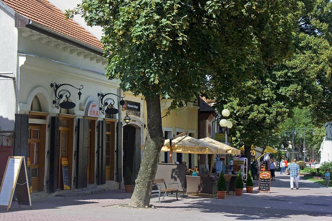 Sátoraljaújhely Széchenyi tér