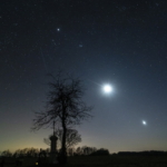 A Jupiter, a Hold és a Vénusz együttállása bolygó