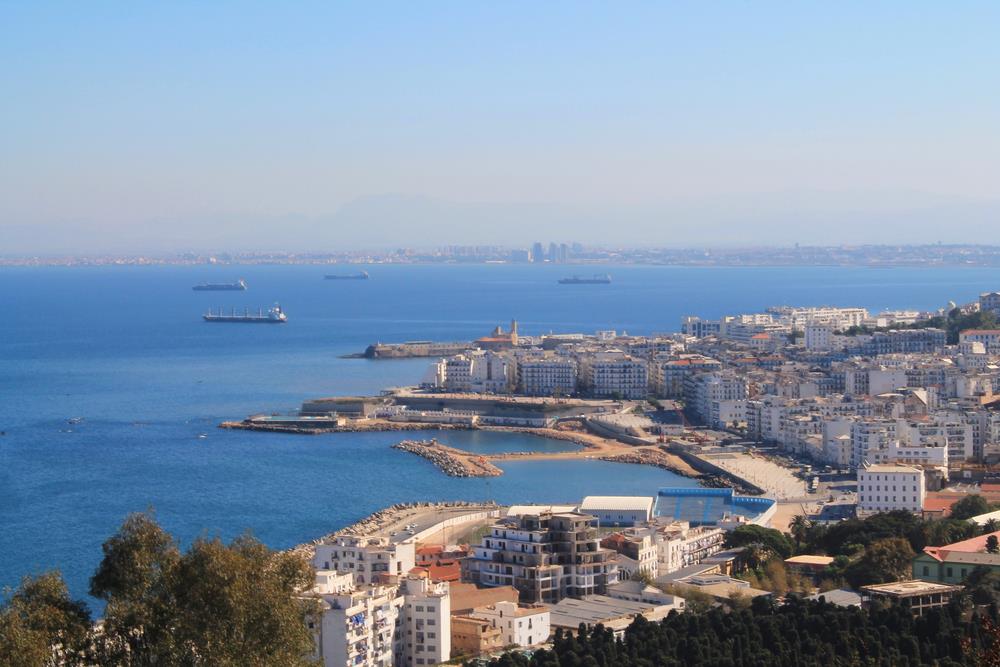 Algír látképe Wizz Air Air Algerie
