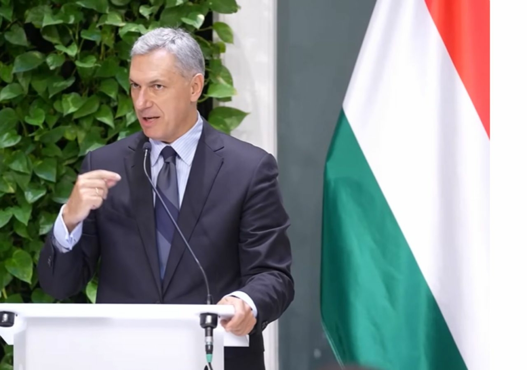 Lázár János autópálya sebességhatár növelés nemzeti konzultáció KRESZ 2025