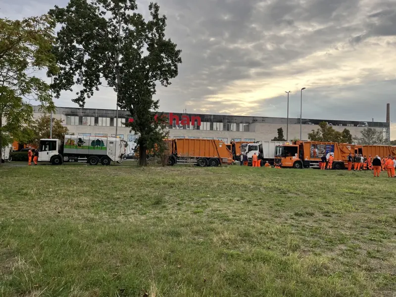 obuda-auchan-kukas-sztrajk-szemetszallitas (1)