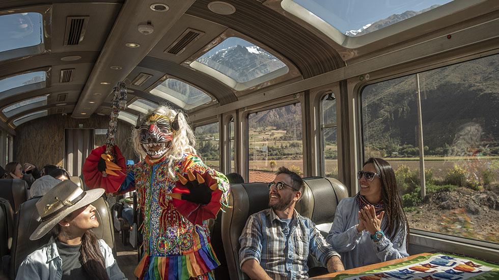 Utazás Peruba: Cusco és Machu Picchu – Cusco. Vistadome Perurail vonat Machu Picchu felé