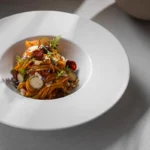 Spaghetti Puttanesca, burrata