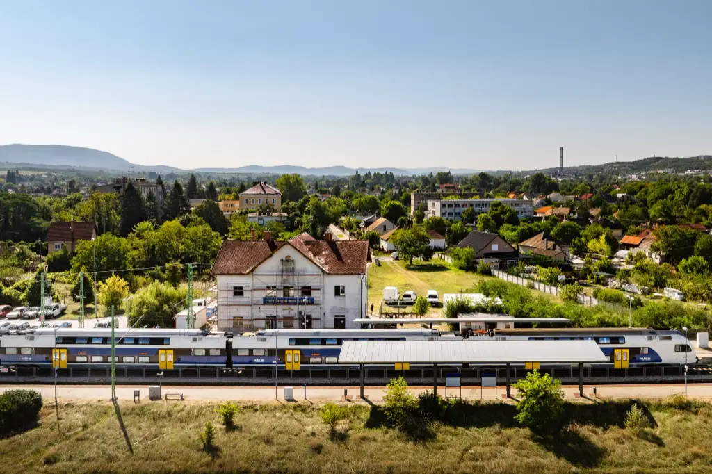 Akár 50 ezer is lehet majd egy vonatút Budapest környékén