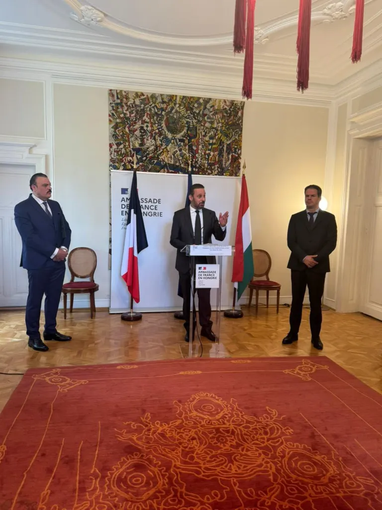 budapesti nagykövetek palesztina elismerés