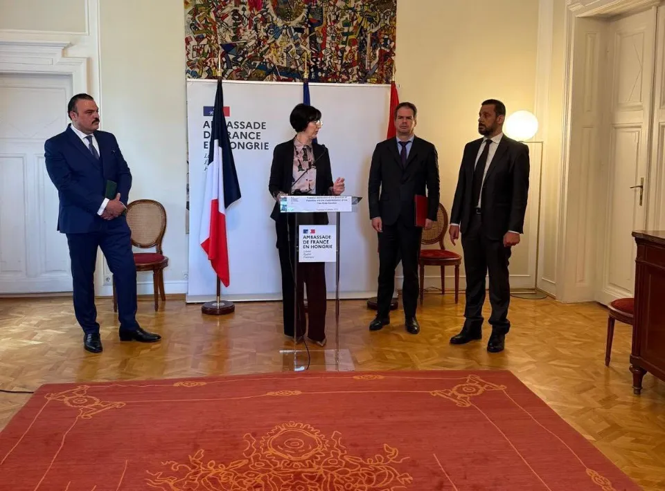 budapesti nagykövetek palesztina elismerés