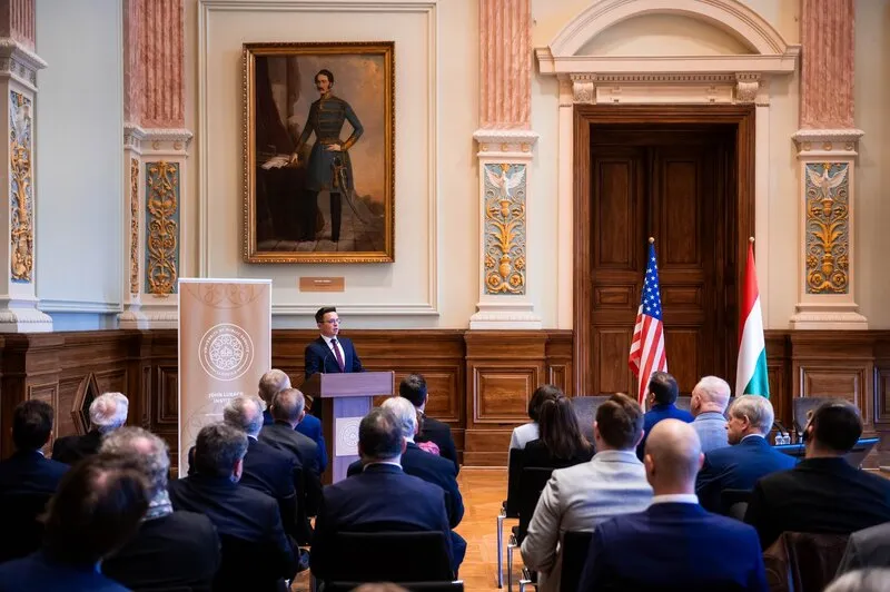 egyesült államok magyarország 100 év