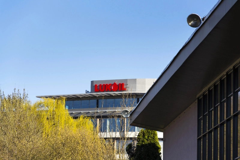 Lukoil oroszország Mol szankciók