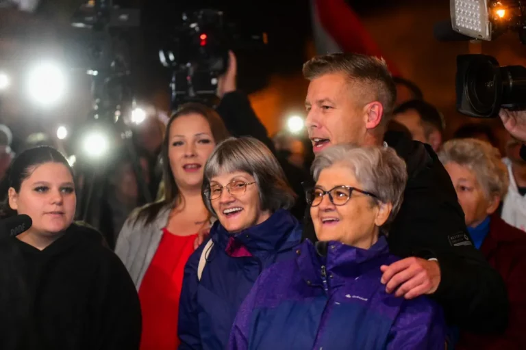 Magyar Péter és szimpatizánsok