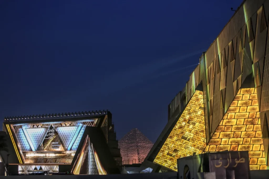 Megnyílt a világ legnagyobb múzeum, Orbán is jelen volt az ünnepségen