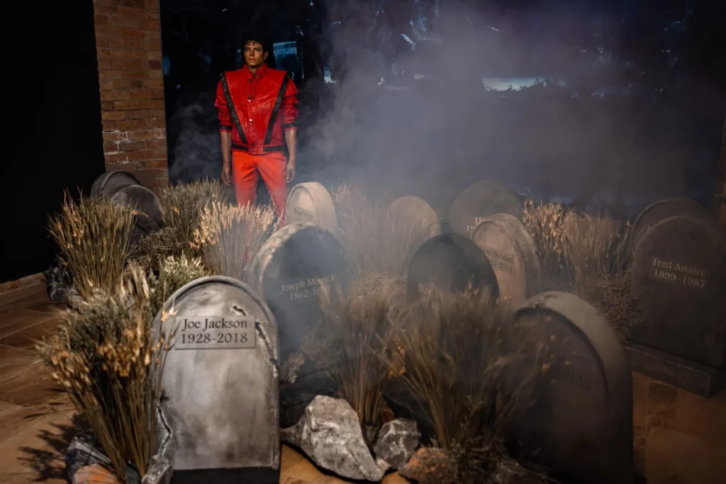 michael-jackson-kiallitas-budapest3