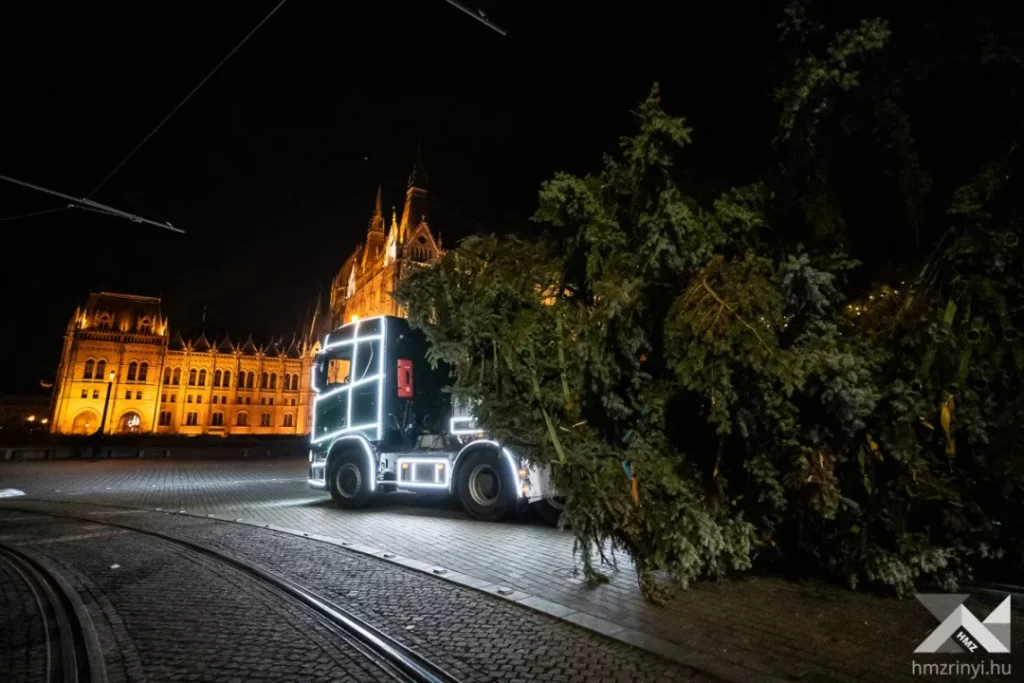 Indul az ország karácsonyfája: ekkor érkezik az Országház elé, ezekre a közlekedési változásokra számíthatunk