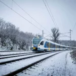 egy máv vonatjárat havas tájon hó havazás