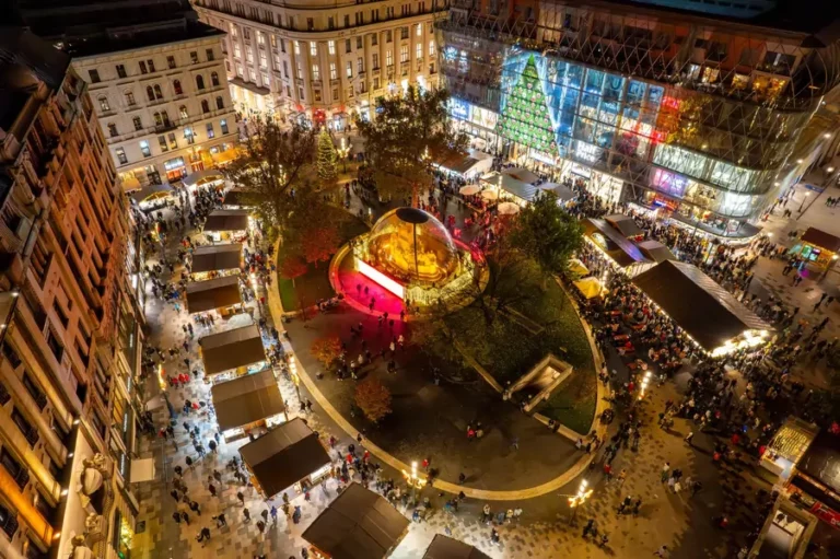 Budapest karácsonyivásár Advent Bazilika Vörösmarty-tér ünnep