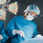 Rémálom: A részeg "orvos" YouTube-videót nézett a műtét közben – a páciens elhunyt