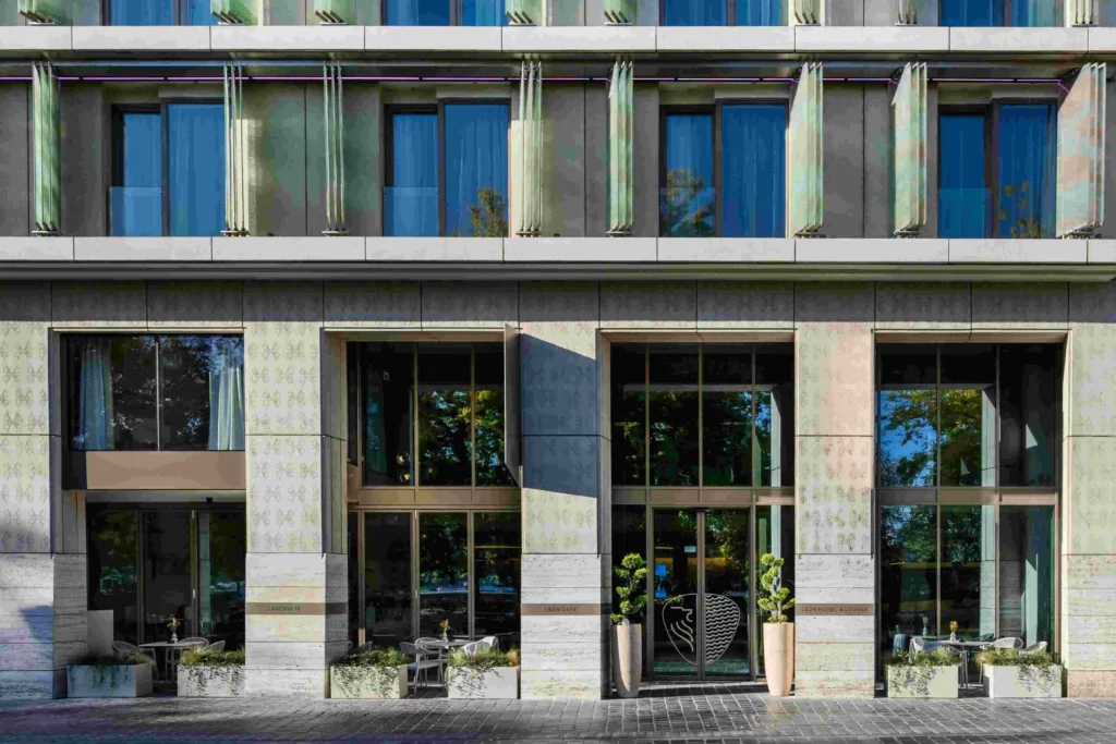 Leon Hotel Lounge Budapest boutique hotel