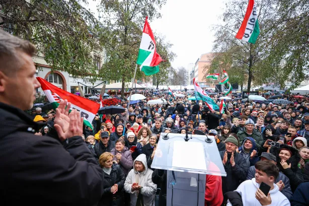 Magyar Péter és a Tisza szimpatizánsai polgárháborús állapotok