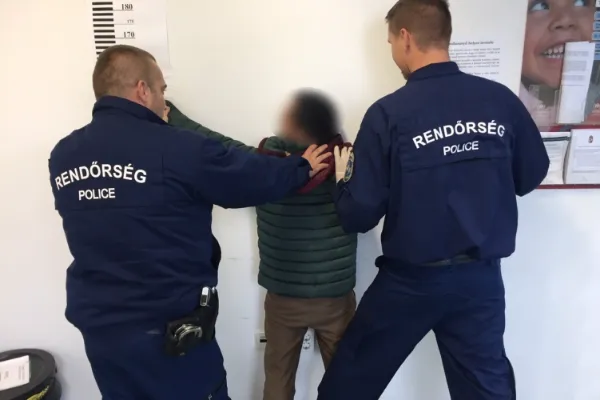 Vietnámi banda Fradi hamisítás