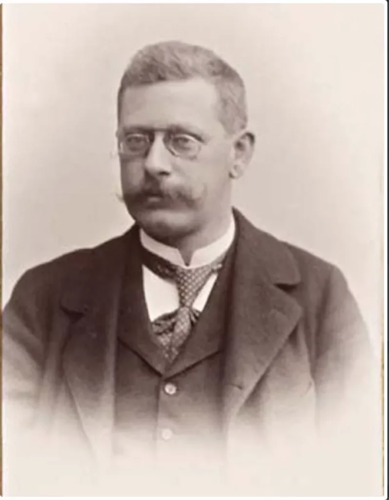 Leopold Tausch von Glöckelsthurn (1858–1899) osztrák paleontológus