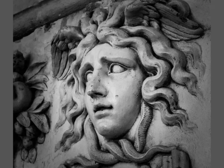 Medúza görög szobor mitológia