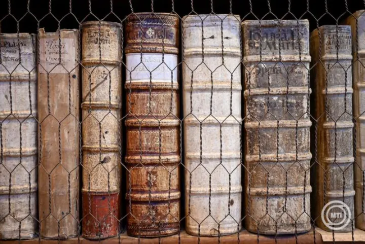 Pannonhalma könyvtár