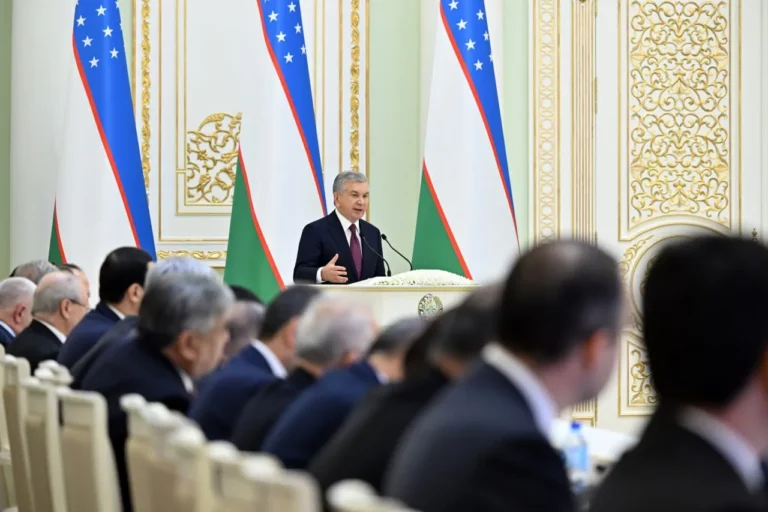 Savkat Mirzijojev Üzbegisztán