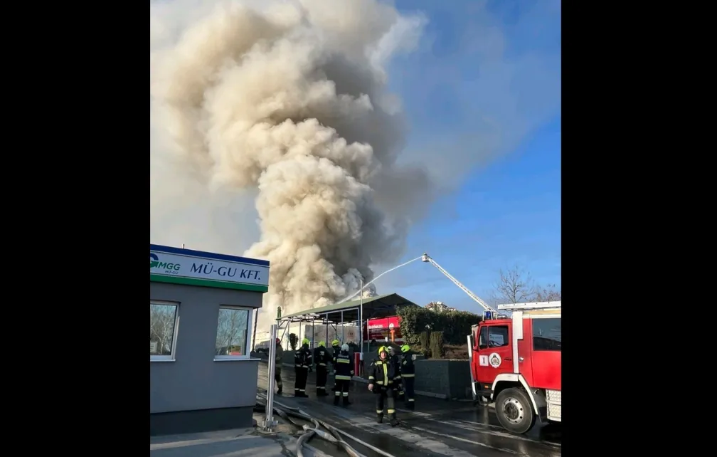 Félelmetes gombatölcsér Soroksár felett