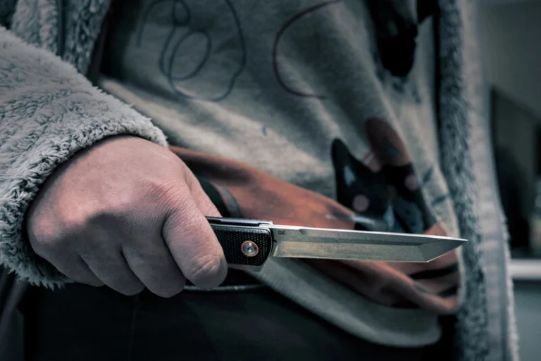 fiatalkorú késelés iskola borsod börtön