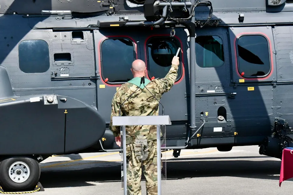 Magyar helikopterek vonulnak keletre