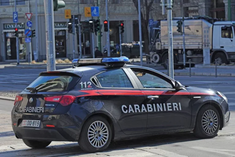 olaszország milánó szicília magyar turisták rendőrség