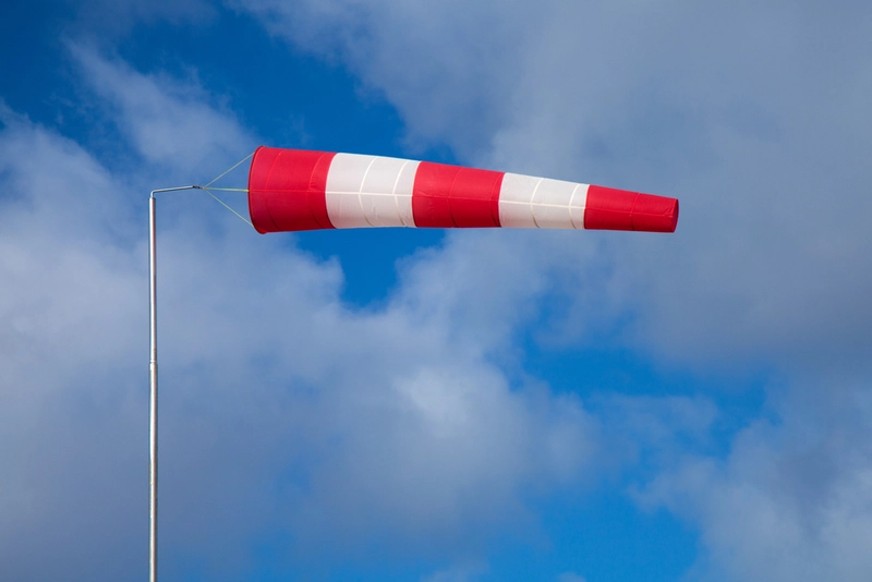 erős viharos szél széllökések magyarország időjárás vége a tavasznak