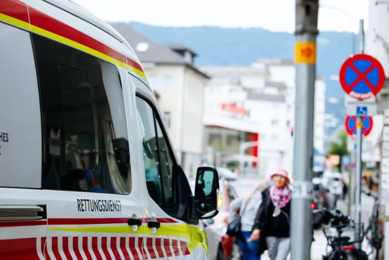 ausztria magyar nő baleset gázolás mentő