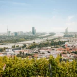 Bécs, ausztria Vienna_Skyline from Nussberg_(c) Paul Bauer