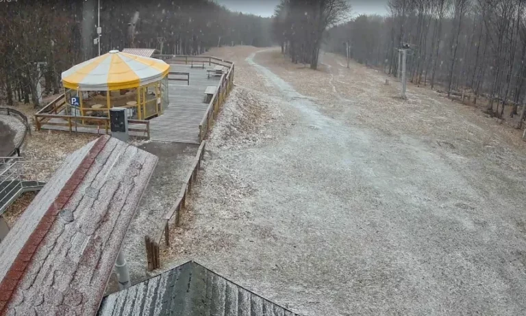Hózápor a Kékestetőn március közepén