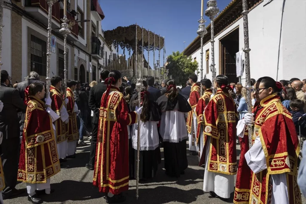 triana híd sevilla húsvét