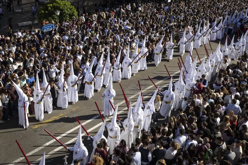 triana híd sevilla húsvét