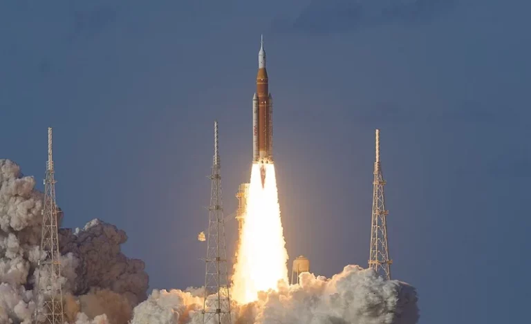 Artemis II-küldetés NASA világűr űrprogram Hold