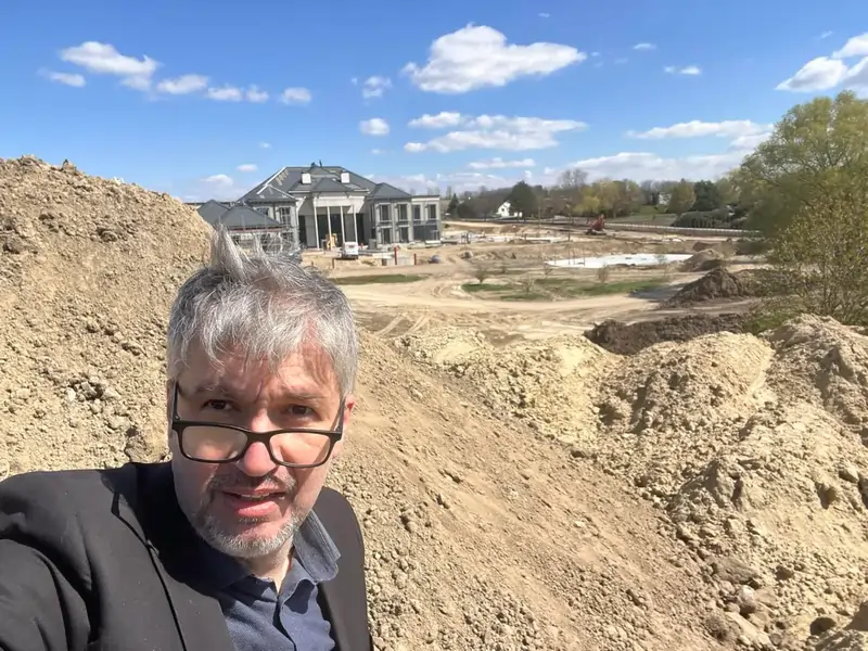 Hadházy Ákos alapítvány Hatvanpuszta zebrák korrupció