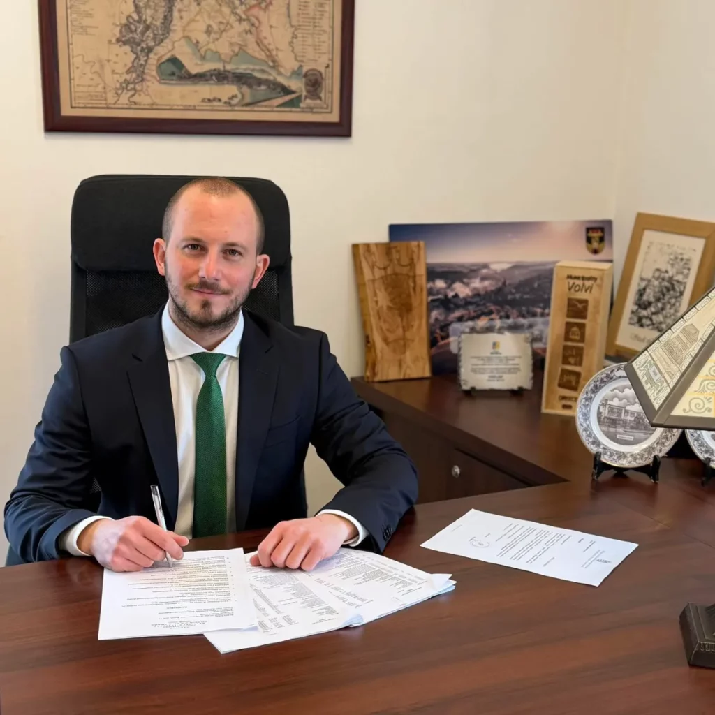 Nagy Barnabás polgármester fideszes képviselőnek oszthatott vissza