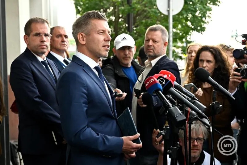 magyar péter karmelita kordon