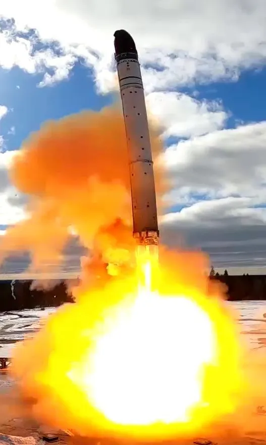rsz-28 szarmat satan ii rakéta oroszország putyin