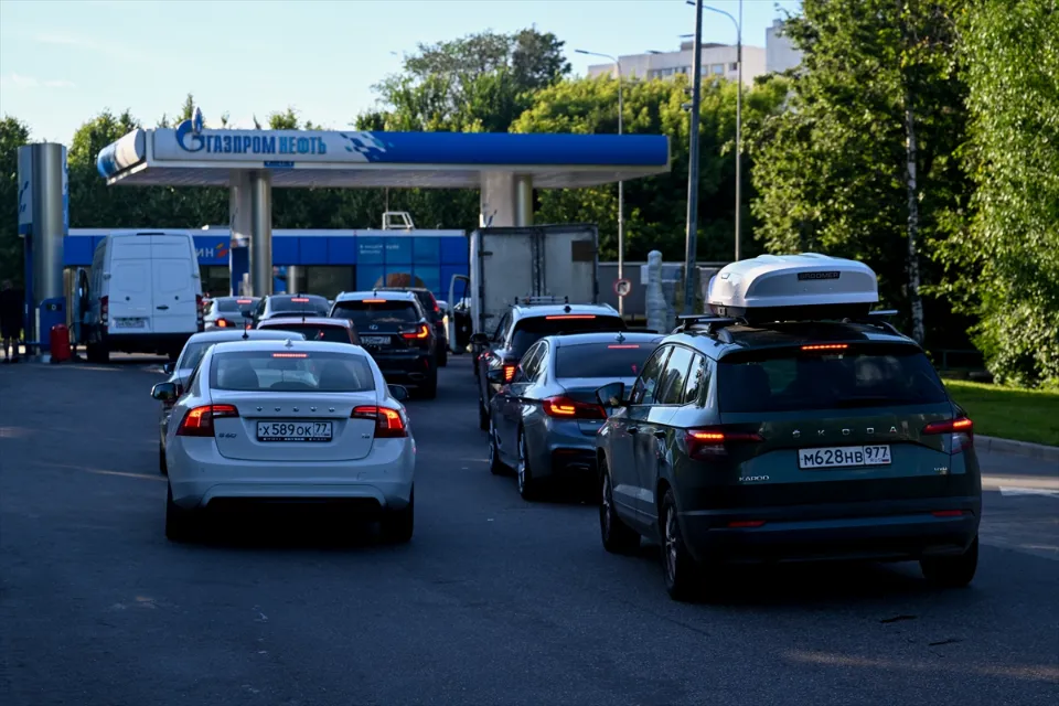 üzemanyag-korlátozás oroszország szentpétervár