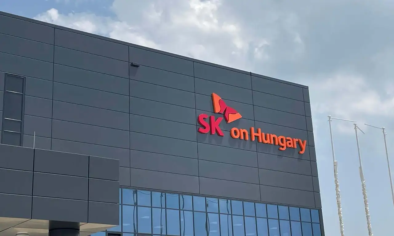 Komárom akkumulátorgyár SK ON Hungary környezetszennyezés dolgozók veszélyeztetése